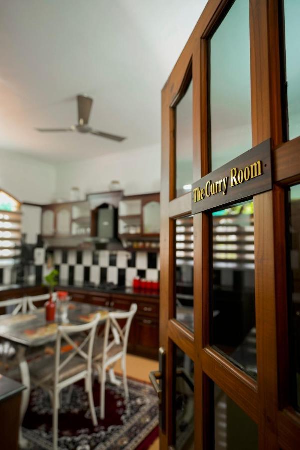 Parudeesa - Heavenly- Luxurious Palace Look-Near Cbd - Kerala - India With Breakfast Kāladi المظهر الخارجي الصورة