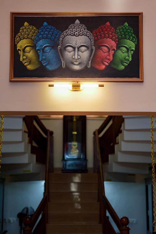 Parudeesa - Heavenly- Luxurious Palace Look-Near Cbd - Kerala - India With Breakfast Kāladi المظهر الخارجي الصورة